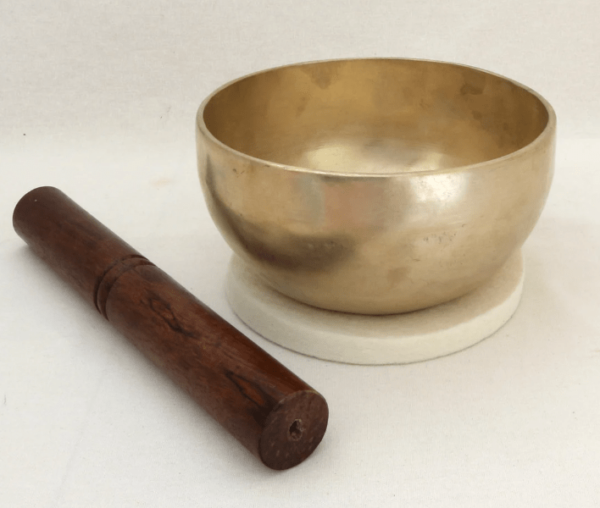 Bol Chantant uni doré, Bol chantant fait mains, singing bowls , sound healing, guérison, méditation, yoga, Sadhana Nepal