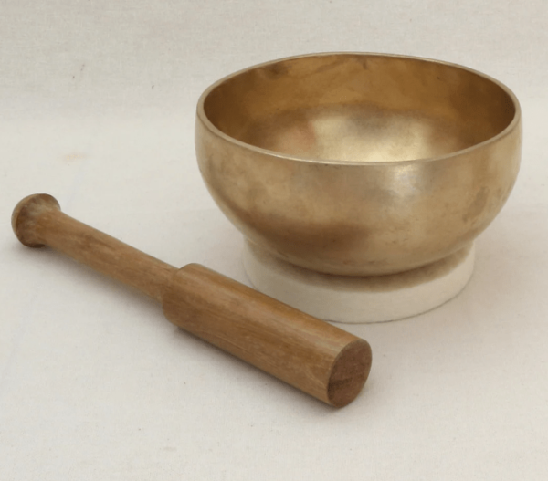 Bol Chantant uni doré, Bol chantant fait mains, singing bowls , sound healing, guérison, méditation, yoga, Sadhana Nepal