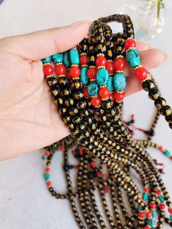 Malas, malas tibétains, japa mala, sadhana nepal, méditation, yoga, lithothérapie, spiritualité