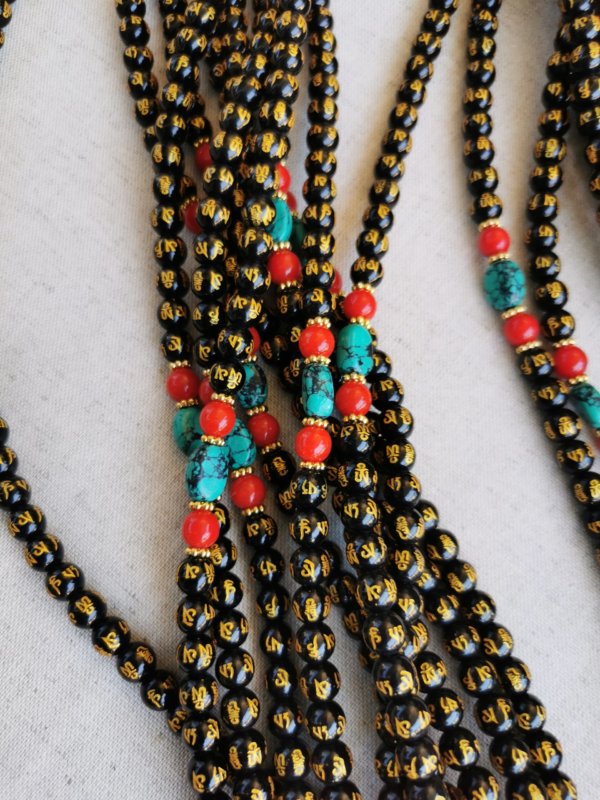 Malas, malas tibétains, japa mala, sadhana nepal, méditation, yoga, lithothérapie, spiritualité