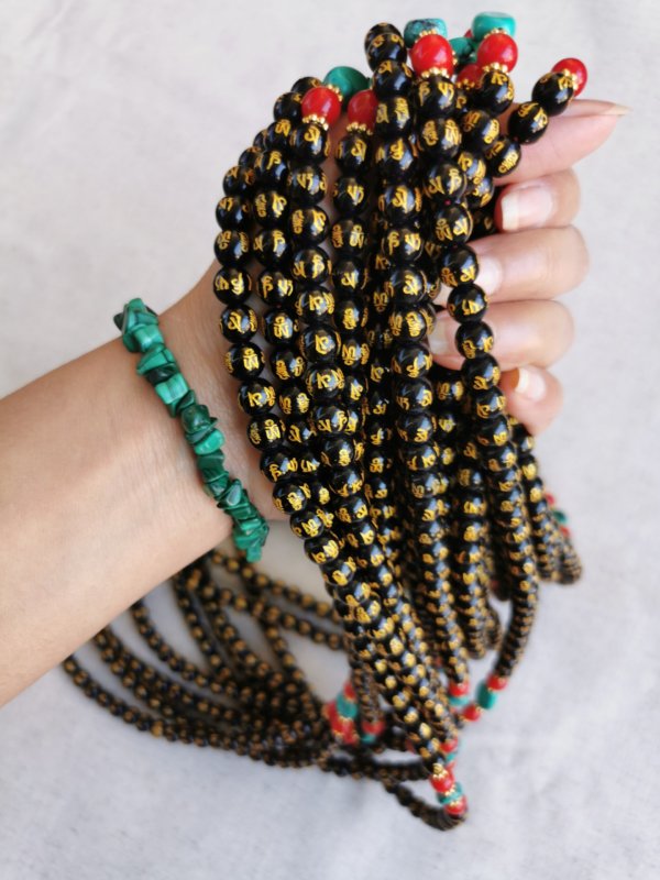 Malas, malas tibétains, japa mala, sadhana nepal, méditation, yoga, lithothérapie, spiritualité
