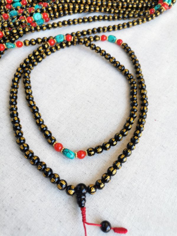 Malas, malas tibétains, japa mala, sadhana nepal, méditation, yoga, lithothérapie, spiritualité