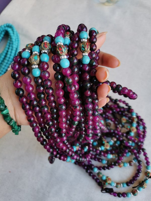 Malas, malas tibétains, japa mala, sadhana nepal, méditation, yoga, lithothérapie, Mala Rubis zoisite, spiritualité