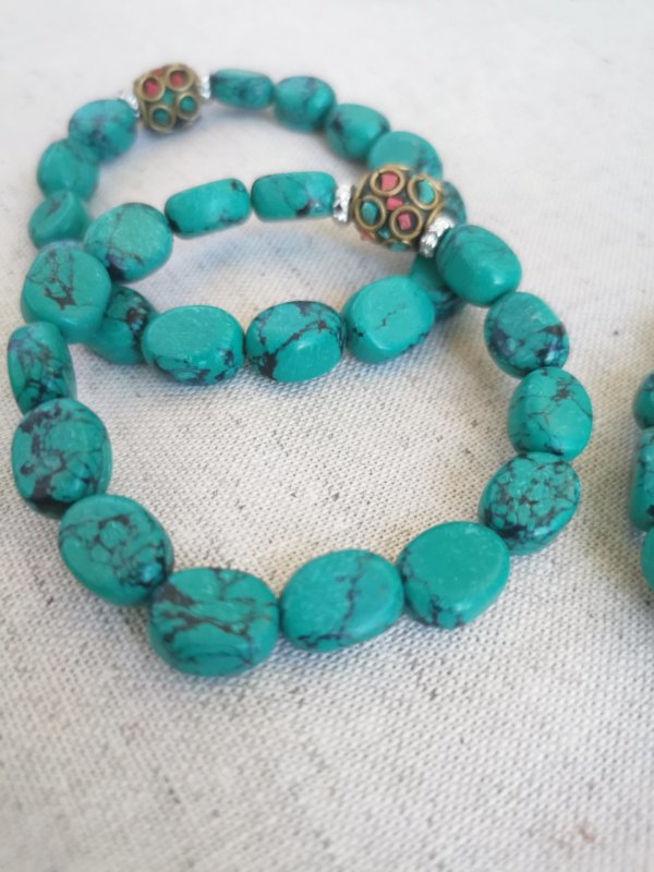 Bracelet, howlite bleu,turquoise, bracelet howlite, bracelet en pierre, pierre, bracelet tibétain, sadhana nepal, spiritualité, méditation, yoga