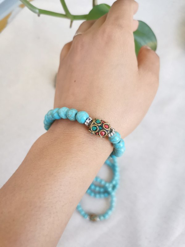 Bracelet, howlite bleu,turquoise, bracelet howlite, bracelet en pierre, pierre, bracelet tibétain, sadhana nepal, spiritualité, méditation, yoga