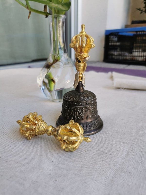 Cloche Tibétaine et Dorje taille M,Cloche Tibétaine et Dorje, méditation, yoga, cloche tibétaine, cloche et vajra, bell and bajra, Sadhana nepal