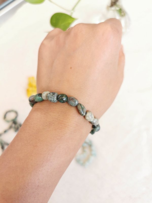 Bracelet chrysocolle, bracelet pierre, bracelet pierre chips, cristal de roche, yoga, méditation, spiritualité, Sadhana Nepal
