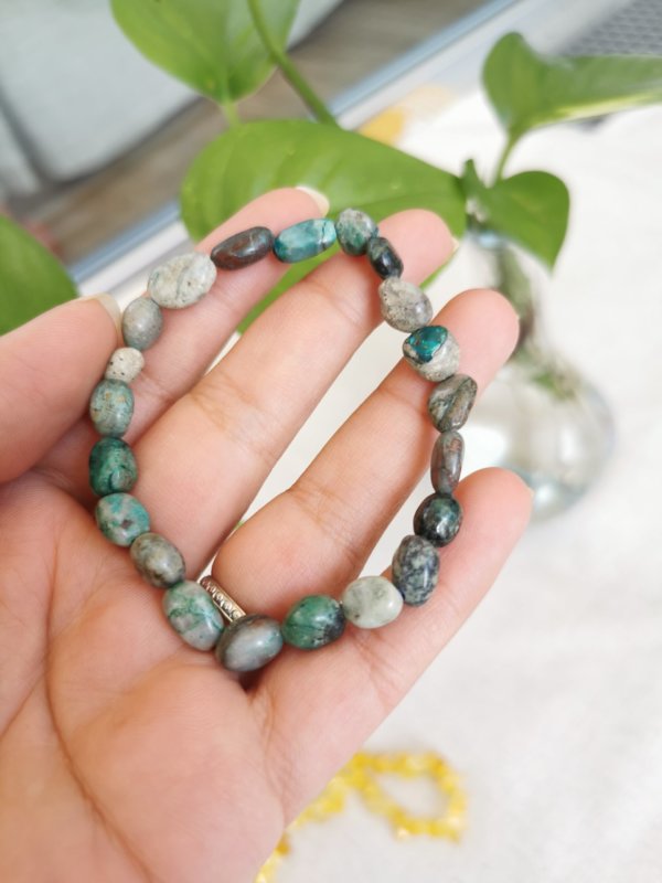 Bracelet chrysocolle, bracelet pierre, bracelet pierre chips, cristal de roche, yoga, méditation, spiritualité, Sadhana Nepal