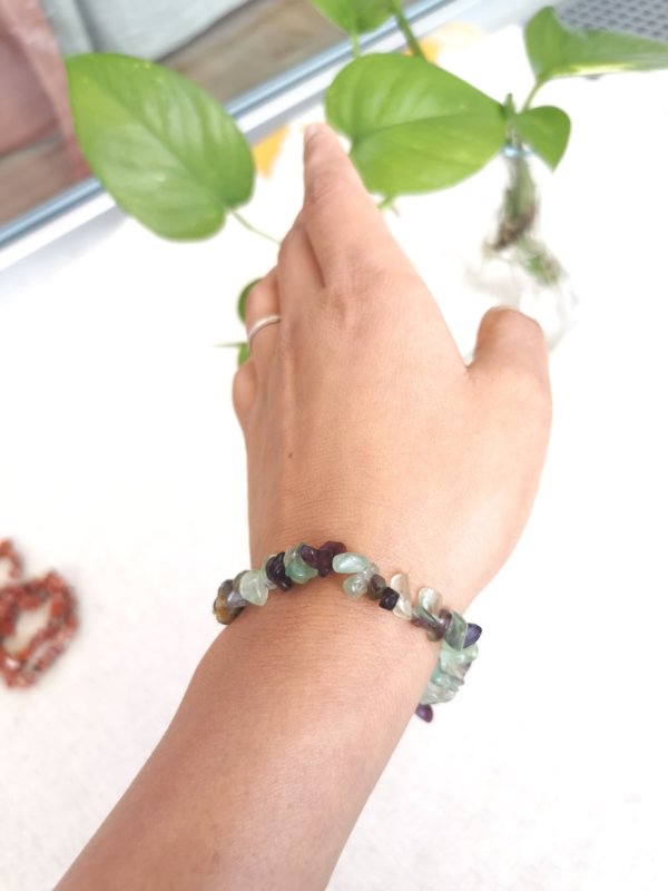 Bracelet fluorite, bracelet pierre, bracelet pierre chips, cristal de roche, yoga, méditation, spiritualité, Sadhana Nepal