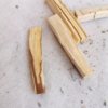 Encens et herbes, encens du népal, sadhana nepal, spiritualité, yoga, méditation, lithothérapie, la sauge blanche, bâton de palo santo, palo santo