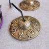 Tingsha Ashtamangala , Tingsha ,Méditation, spiritualité, yoga, cymbales tibétans, tingshas tibétanes, sadhana nepal, guérison, tingshas 3 métaux