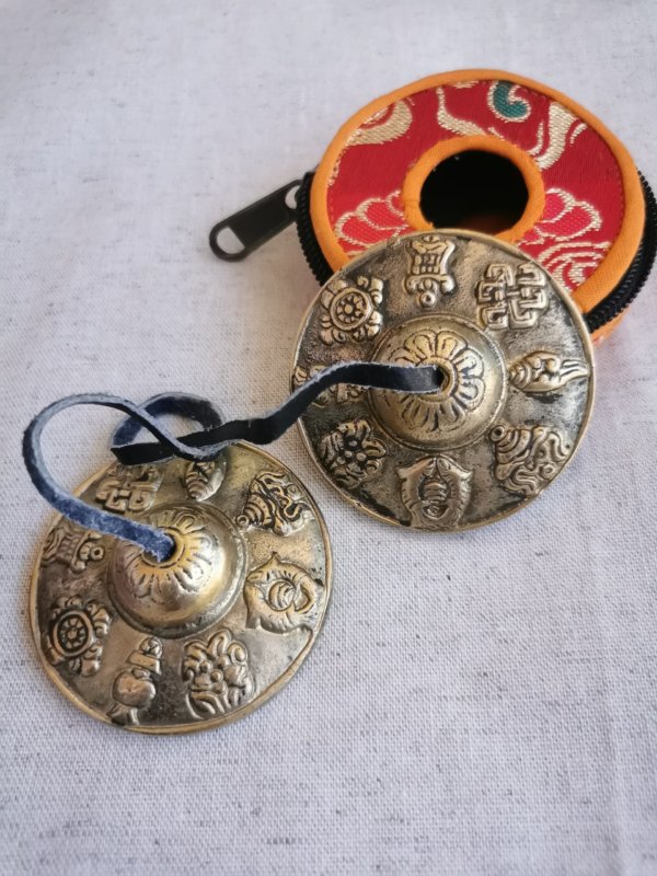 Tingsha Ashtamangala , Tingsha ,Méditation, spiritualité, yoga, cymbales tibétans, tingshas tibétanes, sadhana nepal, guérison, tingshas 3 métaux