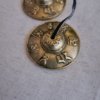 Tingsha mantra tibétain, Tingsha Om mane Padme Hum , Tingsha ,Méditation, spiritualité, yoga, cymbales tibétans, tingshas tibétans, sadhana nepal, guérison, tingshas 3 métaux