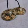 Tingsha mantra tibétain, Tingsha Om mane Padme Hum , Tingsha ,Méditation, spiritualité, yoga, cymbales tibétans, tingshas tibétans, sadhana nepal, guérison, tingshas 3 métaux