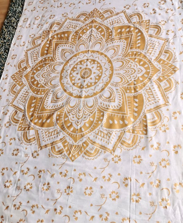 Tapisserie murale lotus doré, mandala , tapisserie murale, tapisserie, tapestry mandala, Sadhana nepal, yoga, méditation, déco, boho