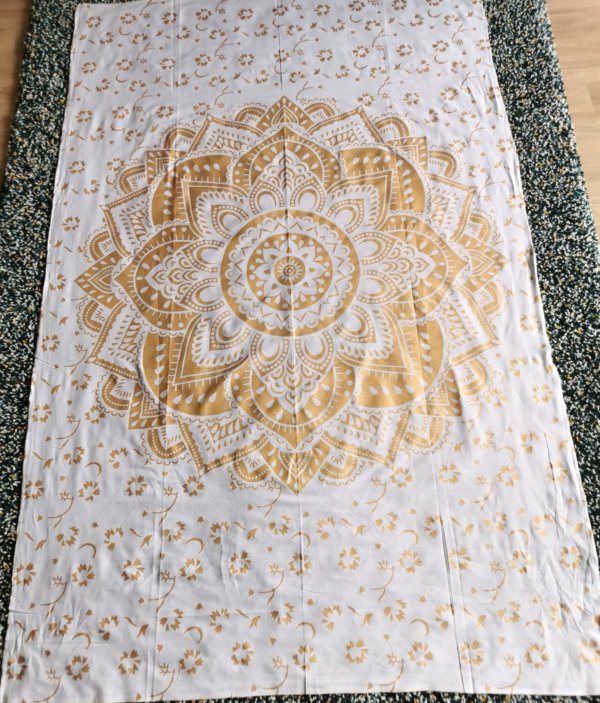 Tapisserie murale lotus doré, mandala , tapisserie murale, tapisserie, tapestry mandala, Sadhana nepal, yoga, méditation, déco, boho