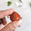 Jaspe rouge roulée , pierre roulée, lithothérapie, pierres naturelles, pierres , jaspe rouge, sadhananepal