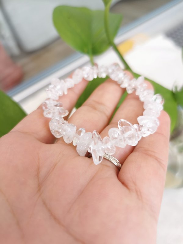 Bracelet cristal de roche, cristal de roche, lithothérapie, bracelet pierre, pierres naturelles, bracelet pierre , spiritualité, méditation, yoga, SadhanaNepal