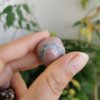Rhodonite roulée , pierre roulée, lithothérapie, pierres naturelles, pierres , rhodonite, spiritualité, méditation, yoga , sadhananepal