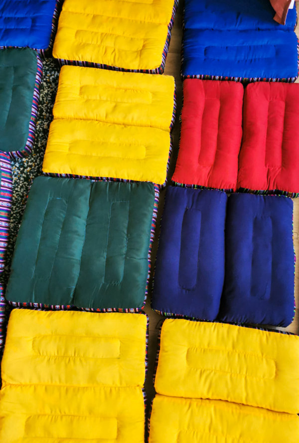 Coussin yoga et méditation, yoga et méditation, coussin tibétain, coussin , coussin déco, coussin de sol, coussin népalais , Sadhana Nepal